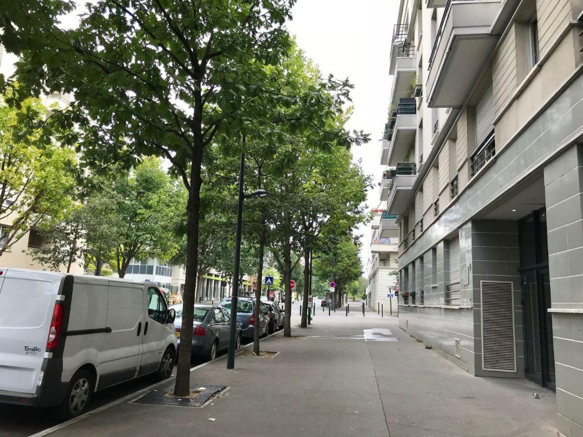 F2 Paris 10Eme Gare Du Nord - Stade De France - Parking Сен-Дені Екстер'єр фото